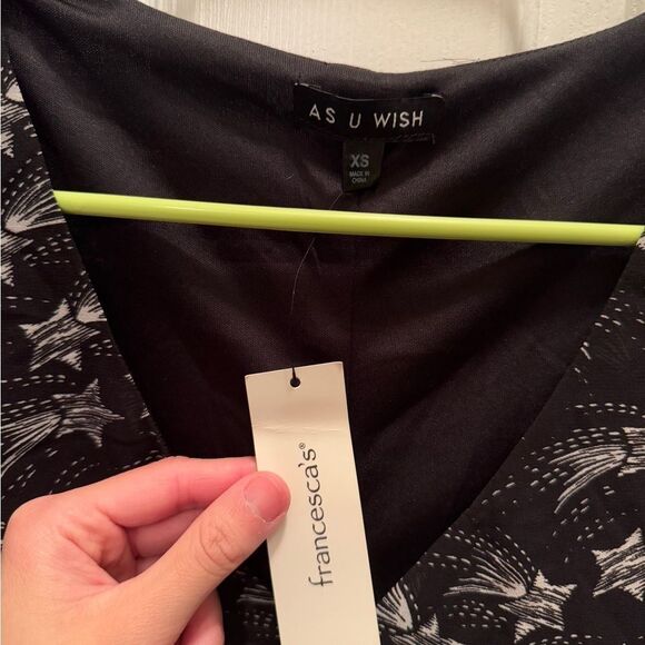 NWT Francesca’s Black and White Shooting Star Patterned Dress Size XS - Picture 13 of 13